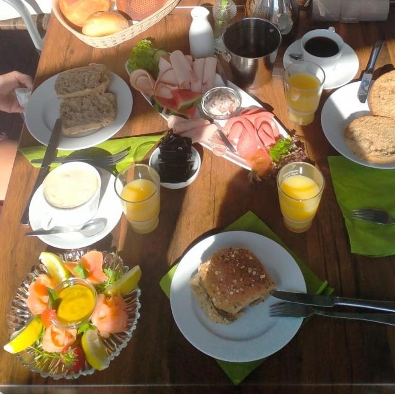 Gaeste Und Messezimmer Adelheidsdorf ภายนอก รูปภาพ
