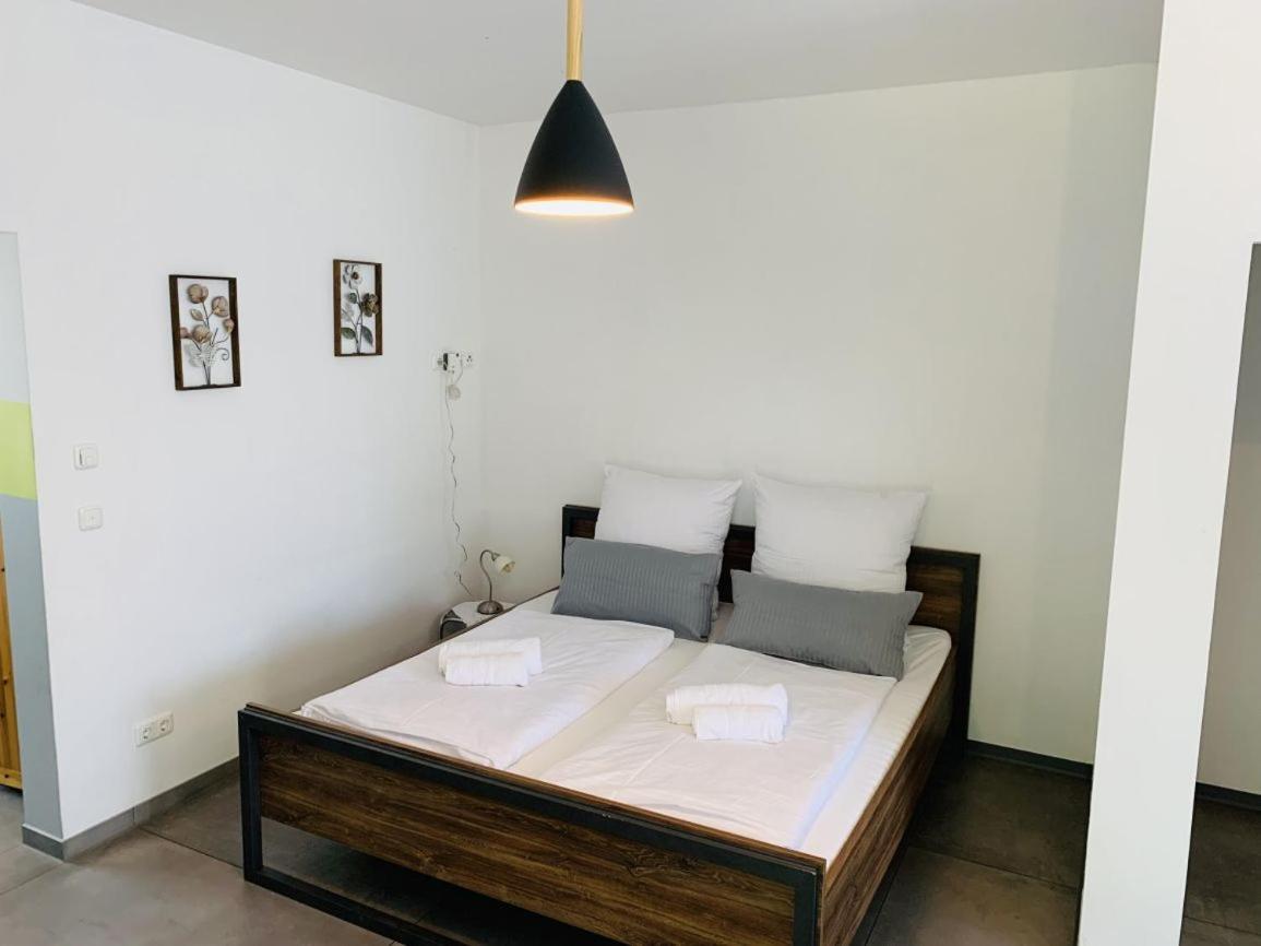 Gaeste Und Messezimmer Adelheidsdorf ภายนอก รูปภาพ